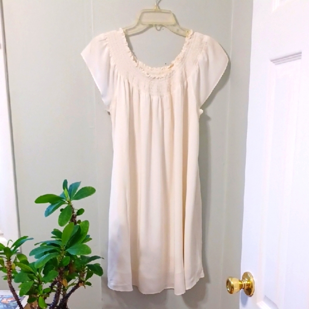 Talula by Aritzia, Sz M, Cream Flowy Dress With Cap Sleeves & Smocking